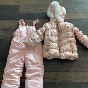 Carter’s girls snow coat and bib 5/6